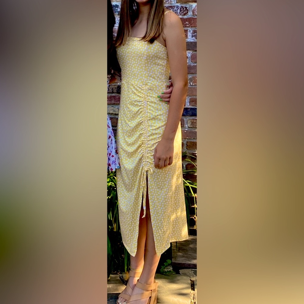 Cute Yellow daisy dress